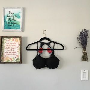 NWOT VS Pink Front Closure Push Up Floral Bra